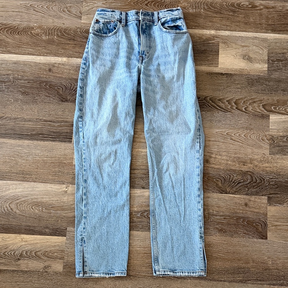 Abercrombie & Fitch Ultra High Rise 90s Straight Jeans